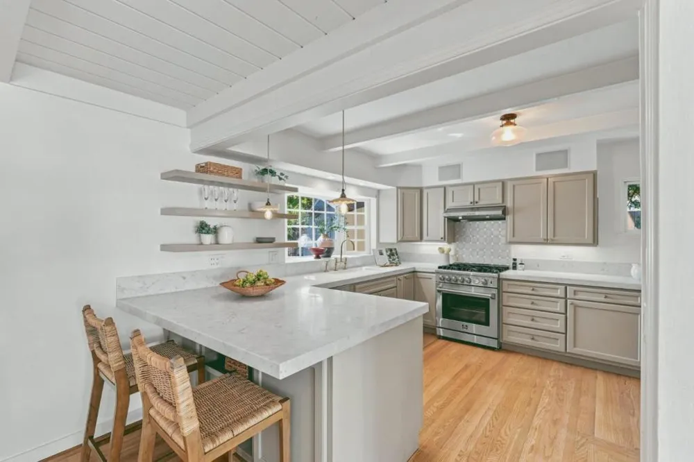 3751 Bay Road Menlo Park, CA 94025