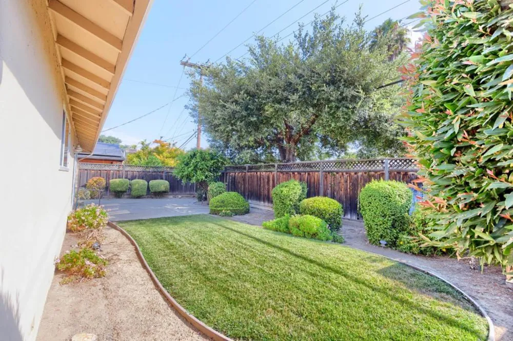 2466 Meridian Avenue San Jose, CA 95124