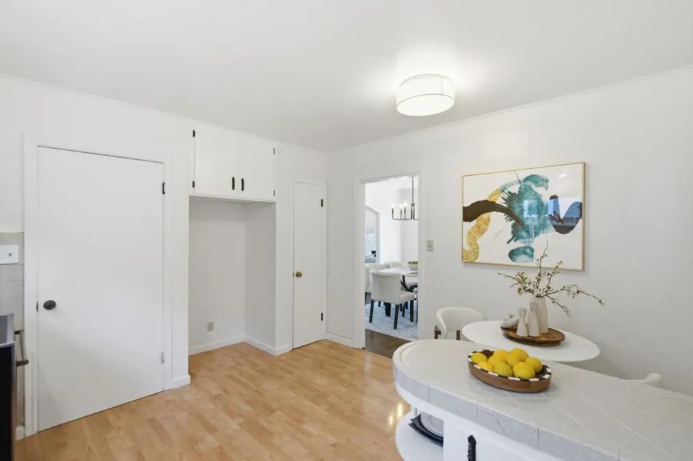 2229 Howard Avenue San Carlos, CA 94070