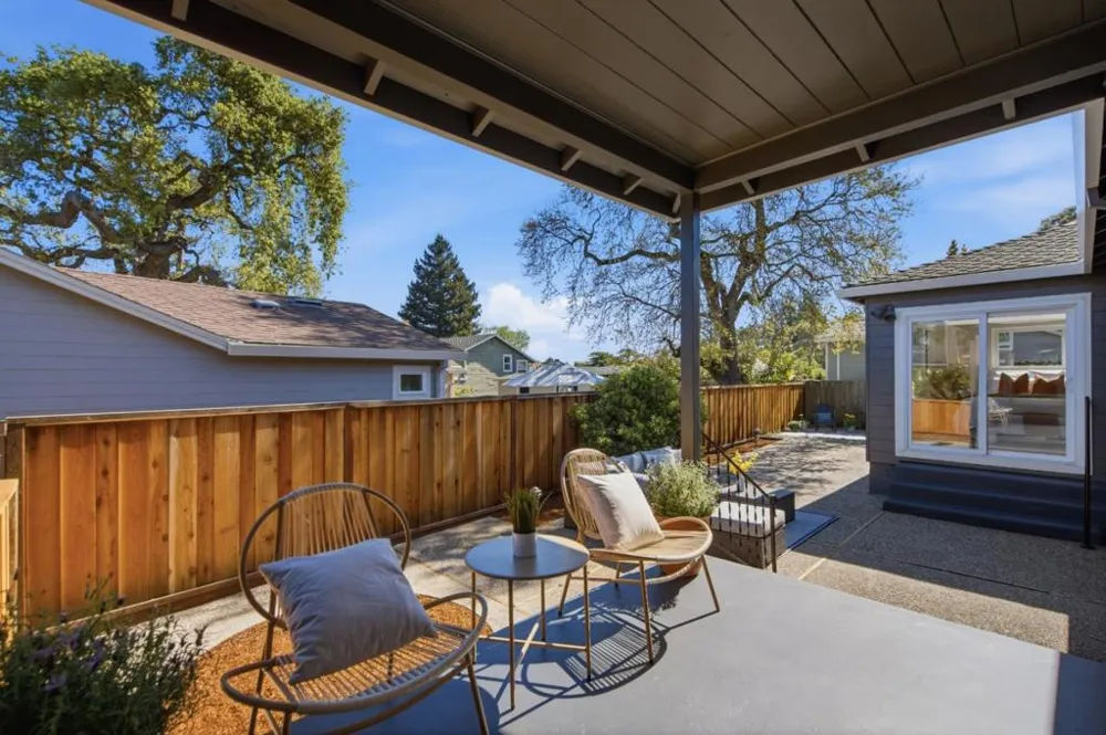 2229 Howard Avenue San Carlos, CA 94070