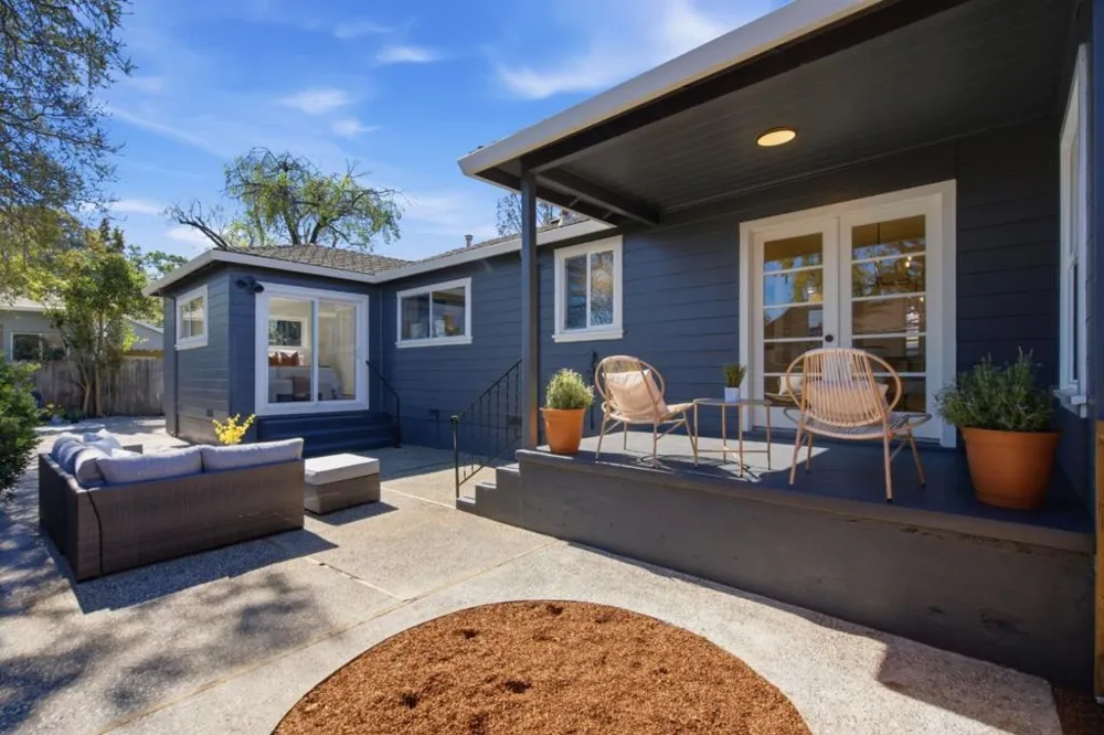 2229 Howard Avenue San Carlos, CA 94070
