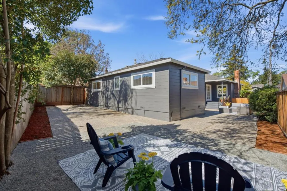 2229 Howard Avenue San Carlos, CA 94070