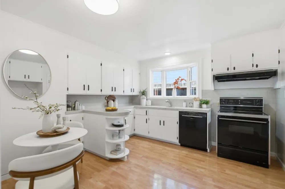 2229 Howard Avenue San Carlos, CA 94070