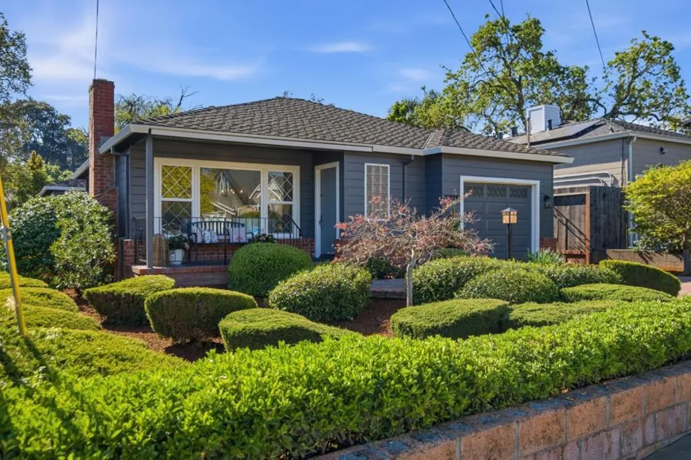 2229 Howard Avenue San Carlos, CA 94070
