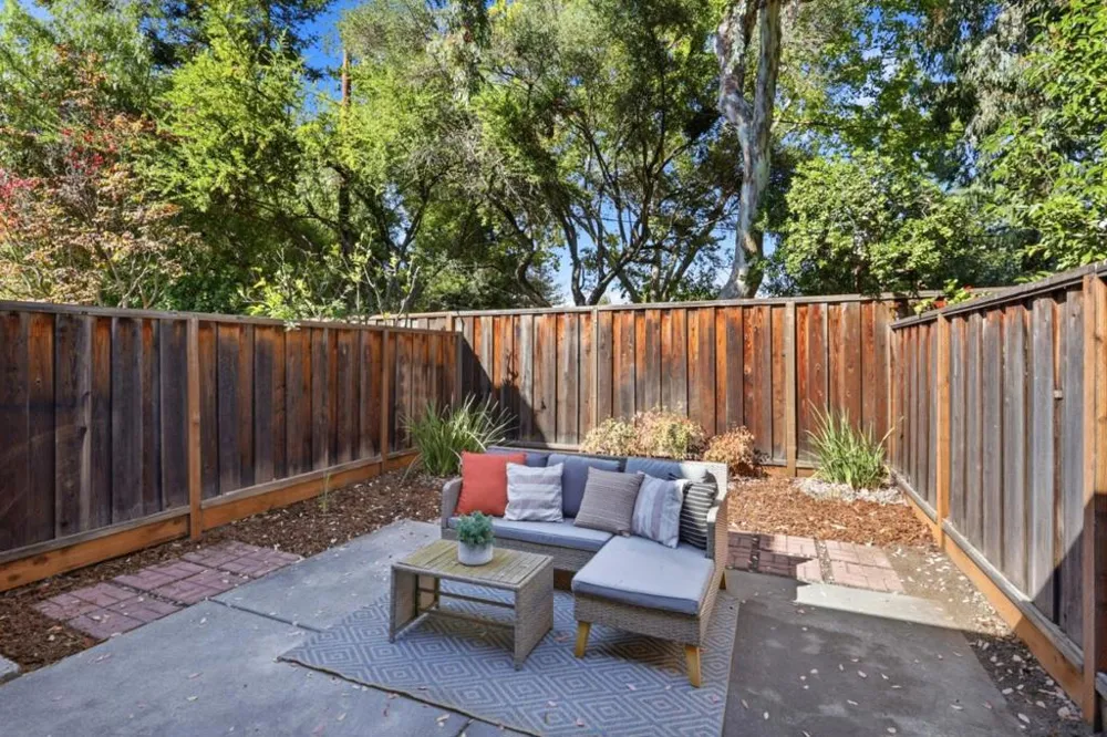 4173 El Camino Real #17 Palo Alto, CA 94306