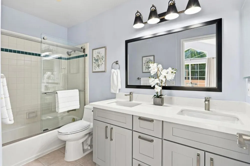 4173 El Camino Real #17 Palo Alto, CA 94306