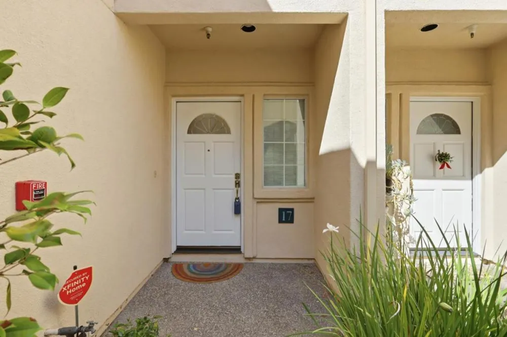 4173 El Camino Real #17 Palo Alto, CA 94306