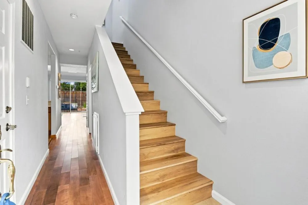 4173 El Camino Real #17 Palo Alto, CA 94306