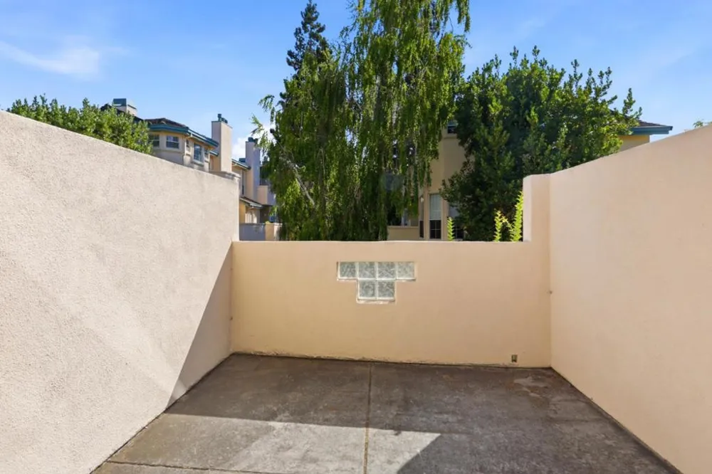 4173 El Camino Real #17 Palo Alto, CA 94306