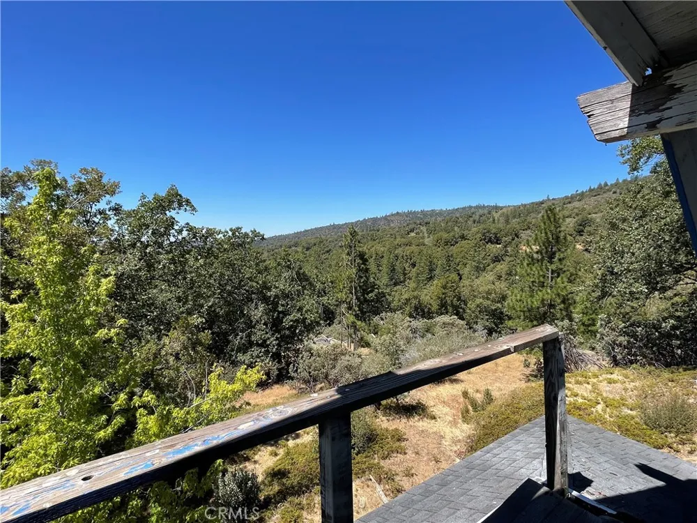 6122 Chowchilla Mountain Mariposa, CA 95338
