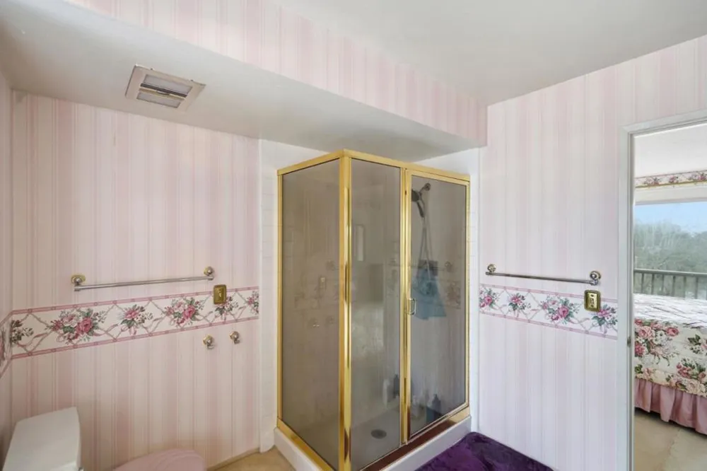 25 Rinconada Circle Belmont, CA 94002