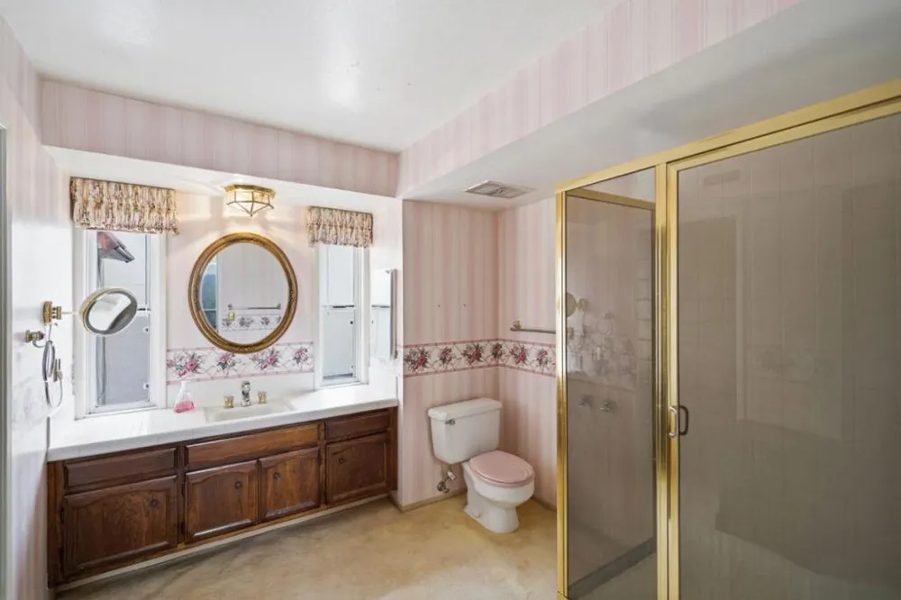 25 Rinconada Circle Belmont, CA 94002
