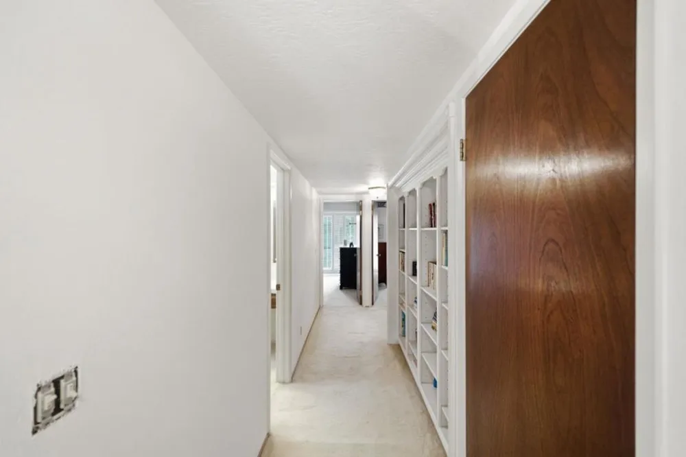 25 Rinconada Circle Belmont, CA 94002