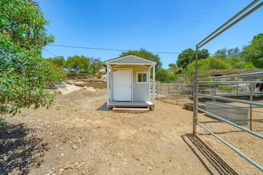 17255 Rockhouse Road Ramona, CA 92065