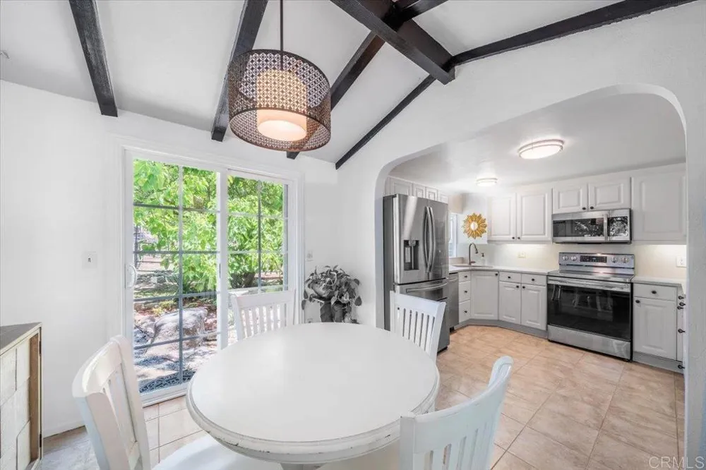 17255 Rockhouse Road Ramona, CA 92065