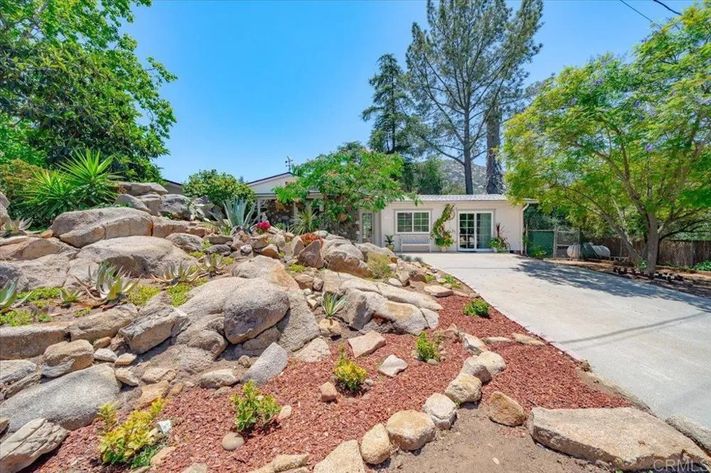 17255 Rockhouse Road Ramona, CA 92065