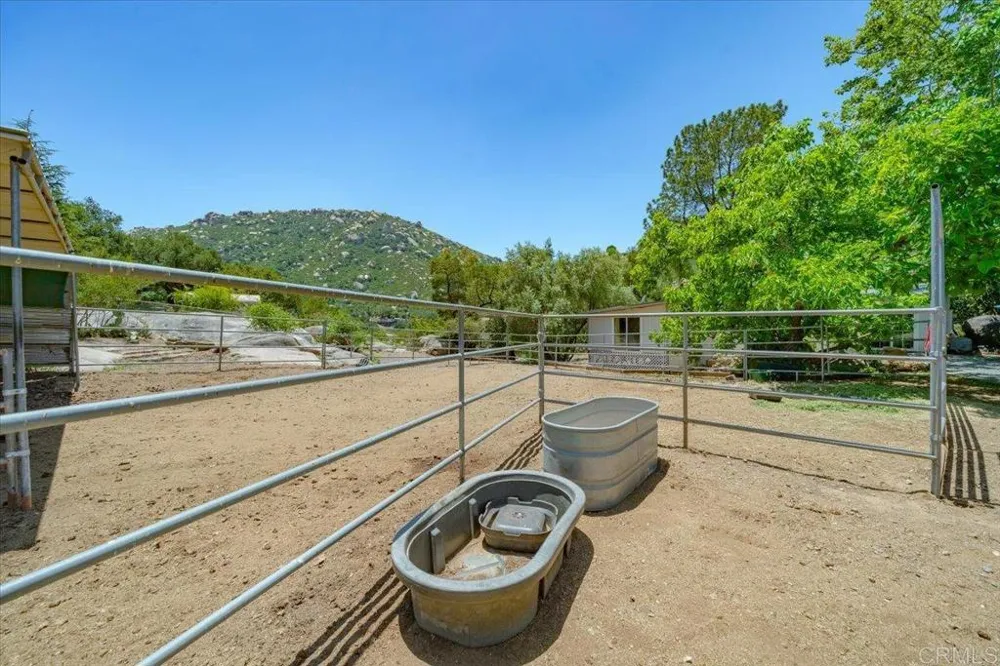 17255 Rockhouse Road Ramona, CA 92065