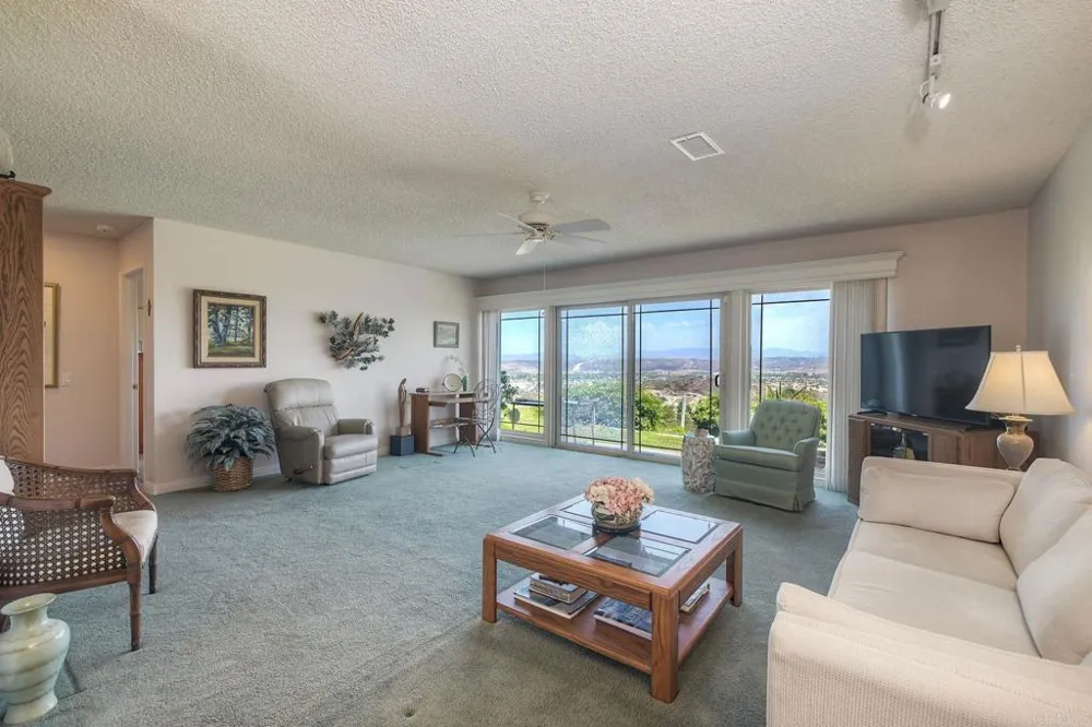 3902 Vista Campana #25 Oceanside, CA 92057