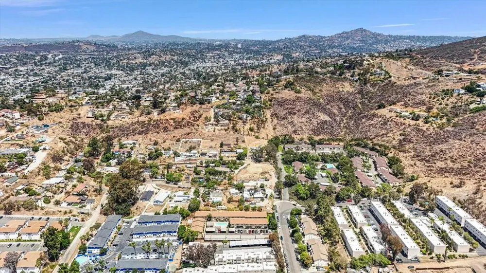 1628 Presioca Street #23 Spring Valley, CA 91977