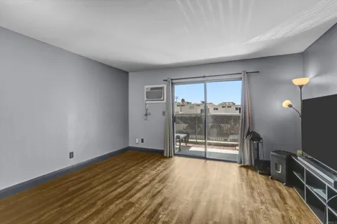 1628 Presioca Street #23