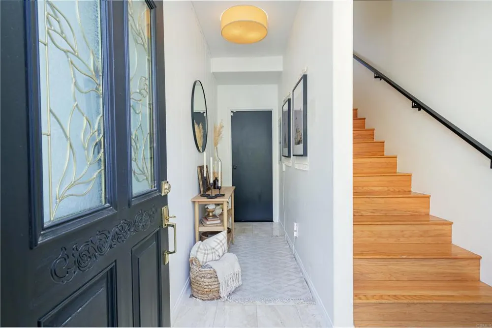 7564 Romeria St Carlsbad, CA 92009