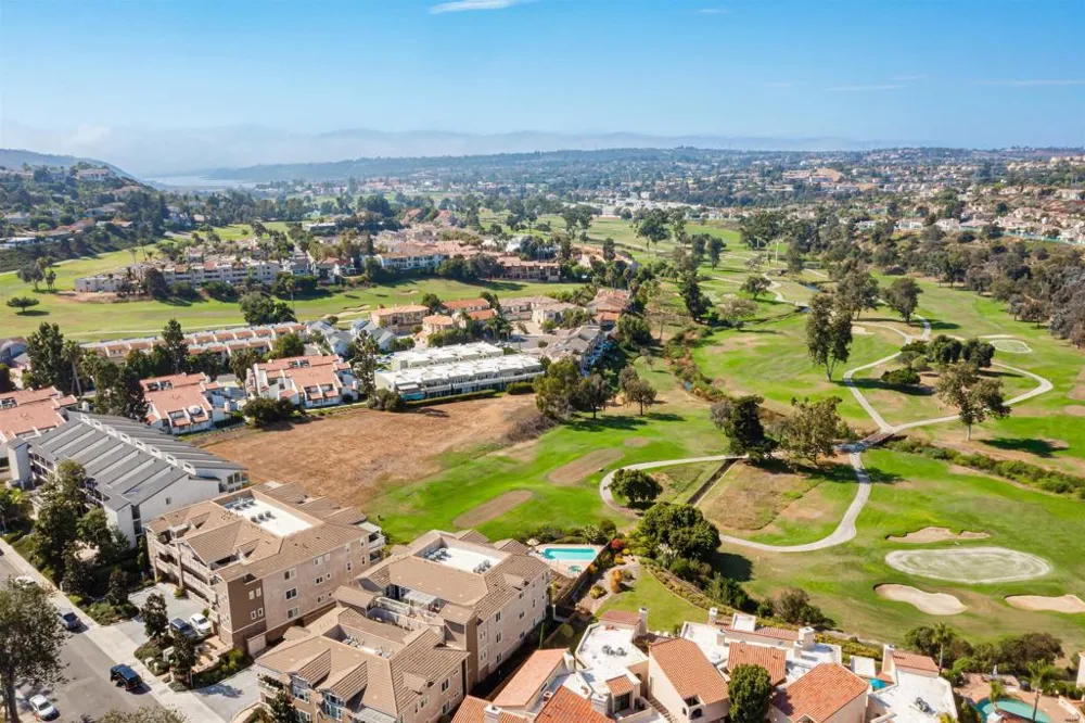 7564 Romeria St Carlsbad, CA 92009