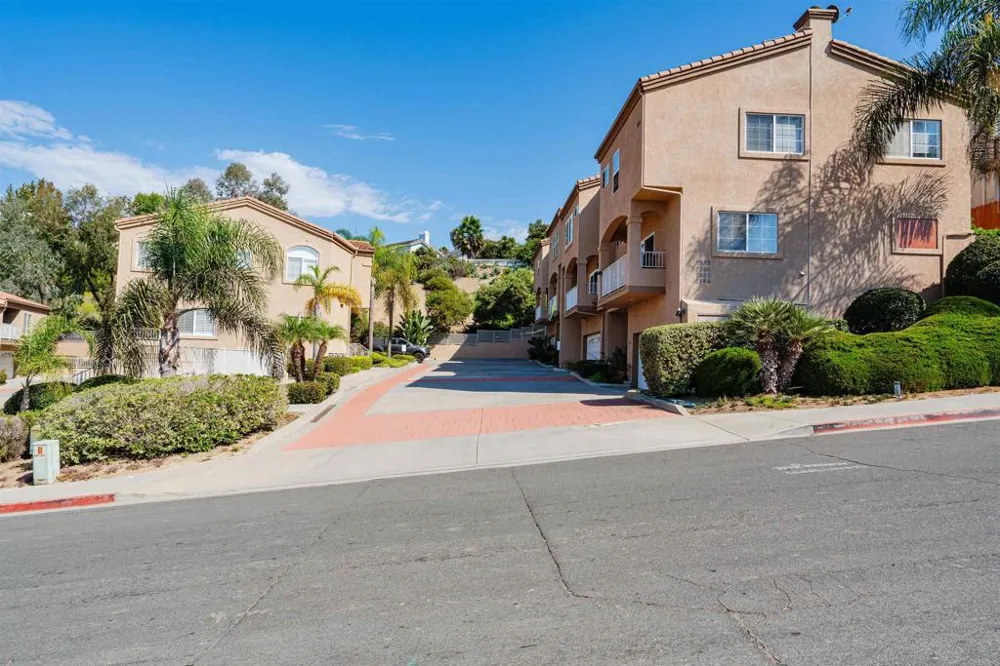 7564 Romeria St Carlsbad, CA 92009