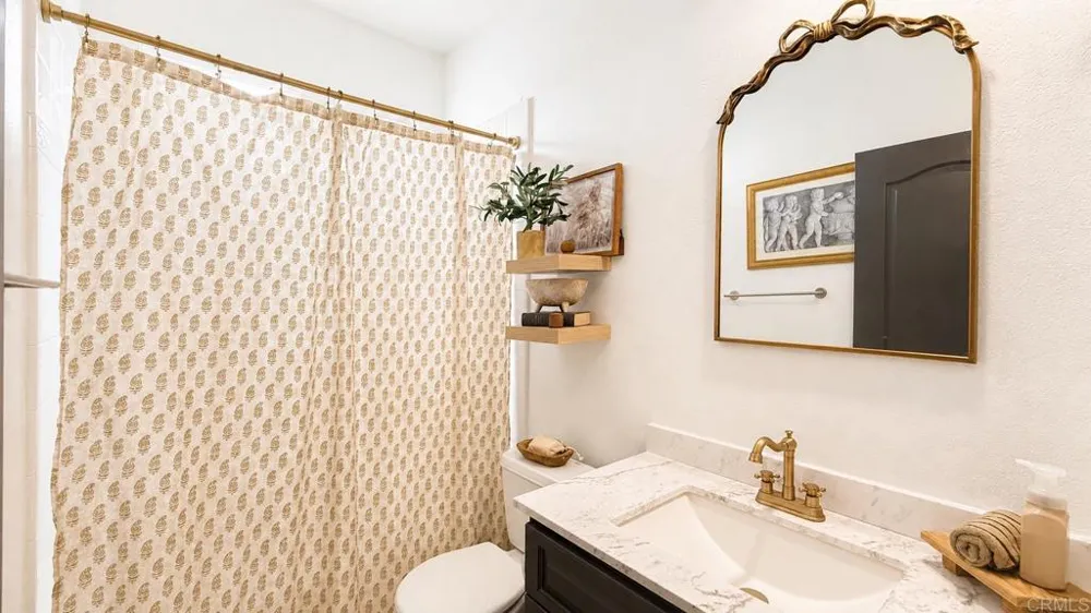 7564 Romeria St Carlsbad, CA 92009