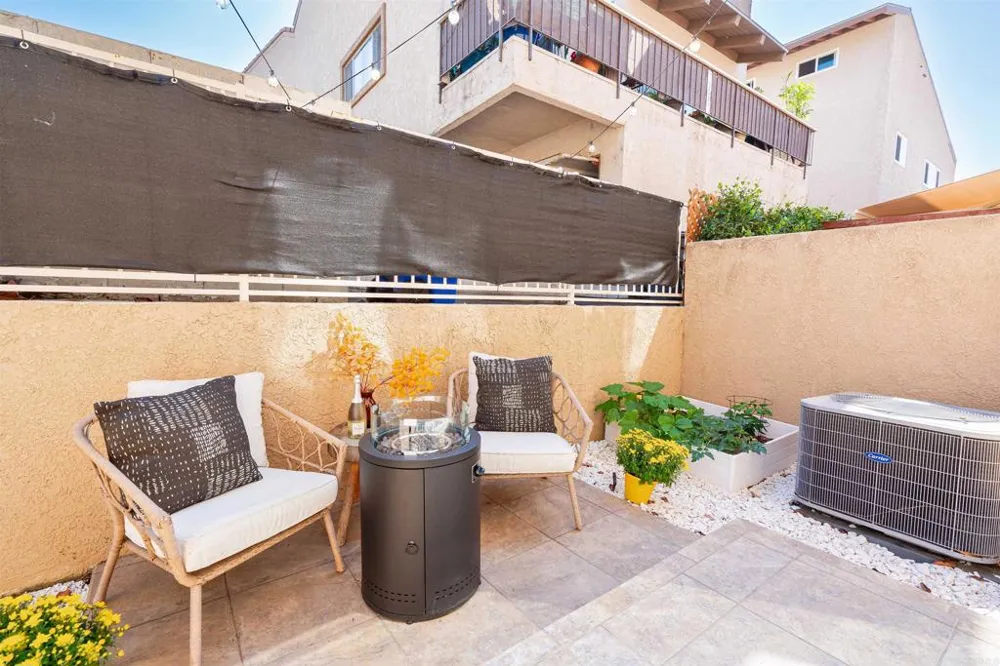 7564 Romeria St Carlsbad, CA 92009