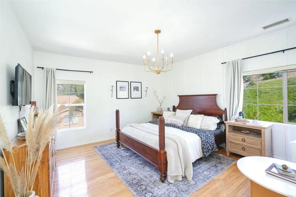 7564 Romeria St Carlsbad, CA 92009