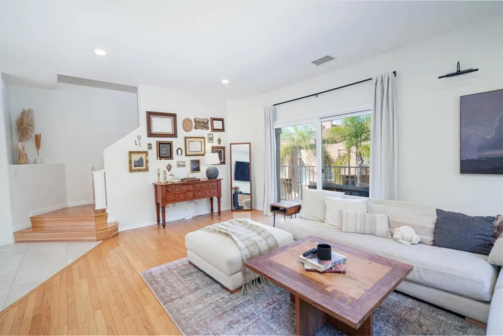 7564 Romeria St Carlsbad, CA 92009