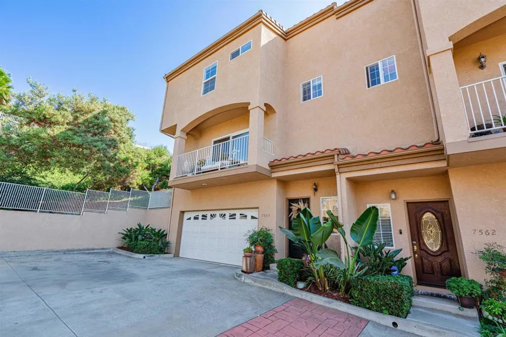7564 Romeria St Carlsbad, CA 92009