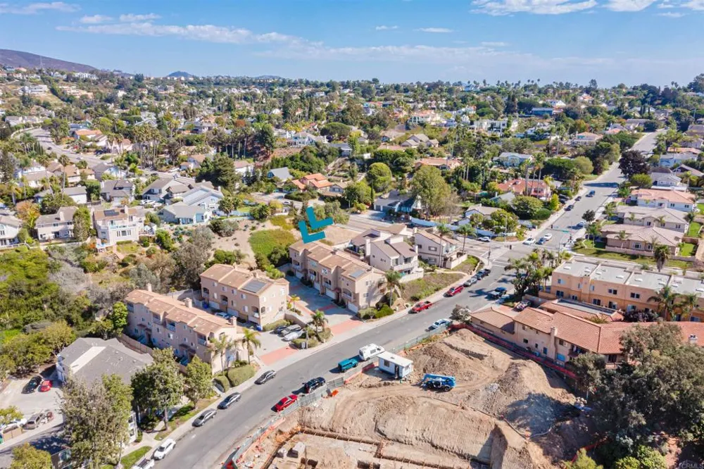 7564 Romeria St Carlsbad, CA 92009
