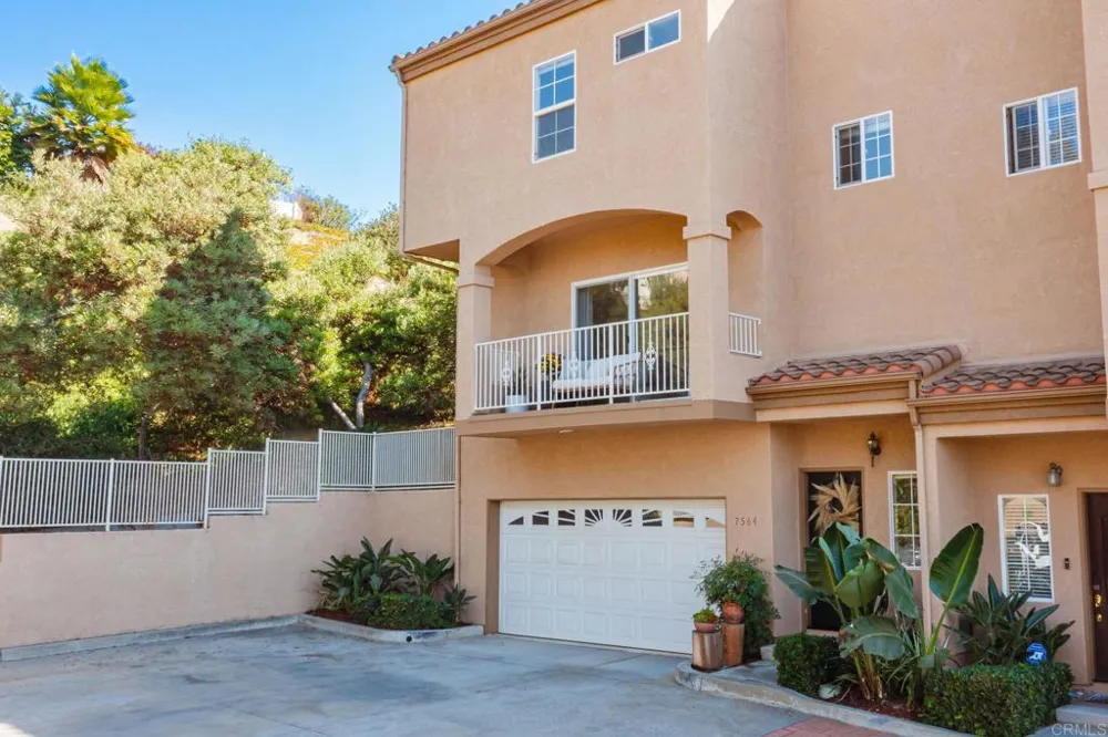 7564 Romeria St Carlsbad, CA 92009