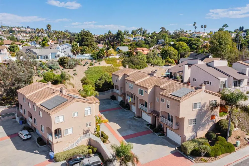 7564 Romeria St Carlsbad, CA 92009