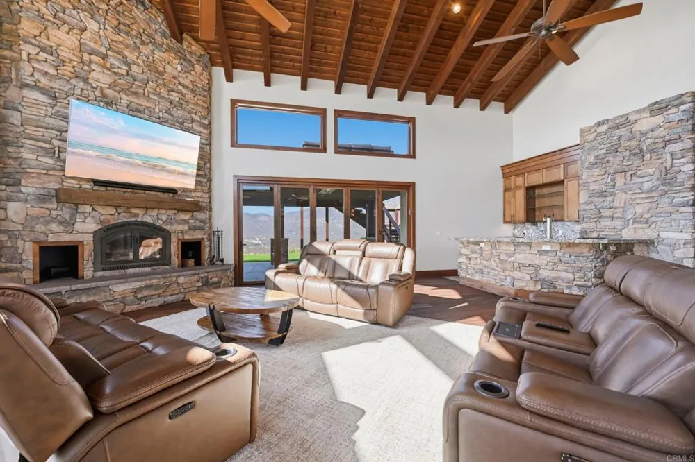 19576 Paradise Mountain Road Valley Center, CA 92082