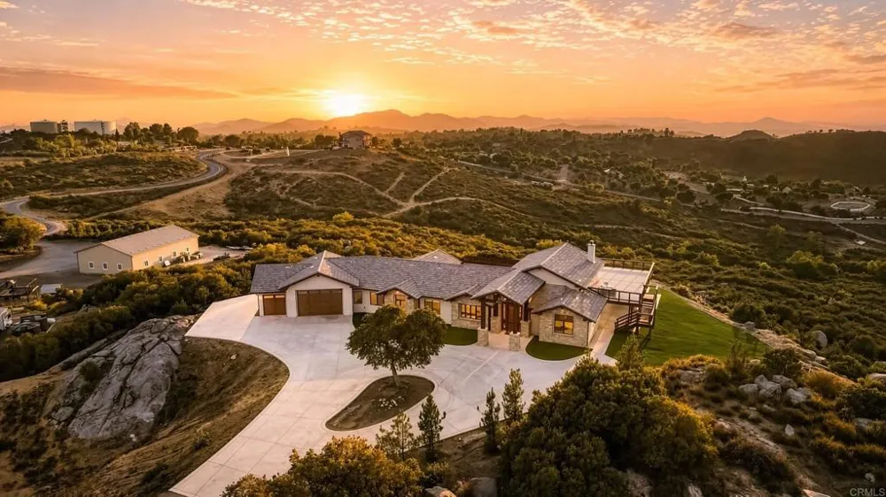 19576 Paradise Mountain Road Valley Center, CA 92082