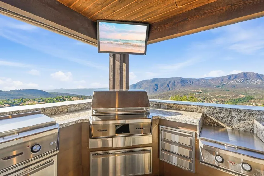 19576 Paradise Mountain Road Valley Center, CA 92082