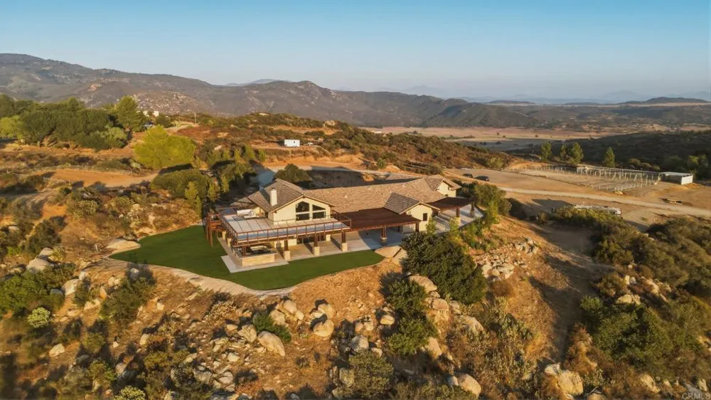 19576 Paradise Mountain Road Valley Center, CA 92082