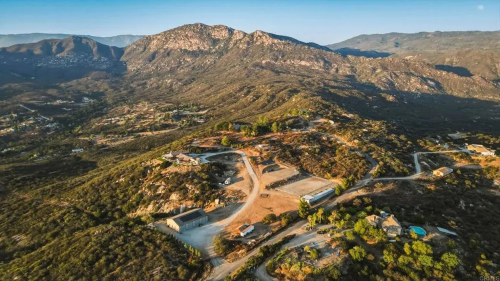 19576 Paradise Mountain Road Valley Center, CA 92082