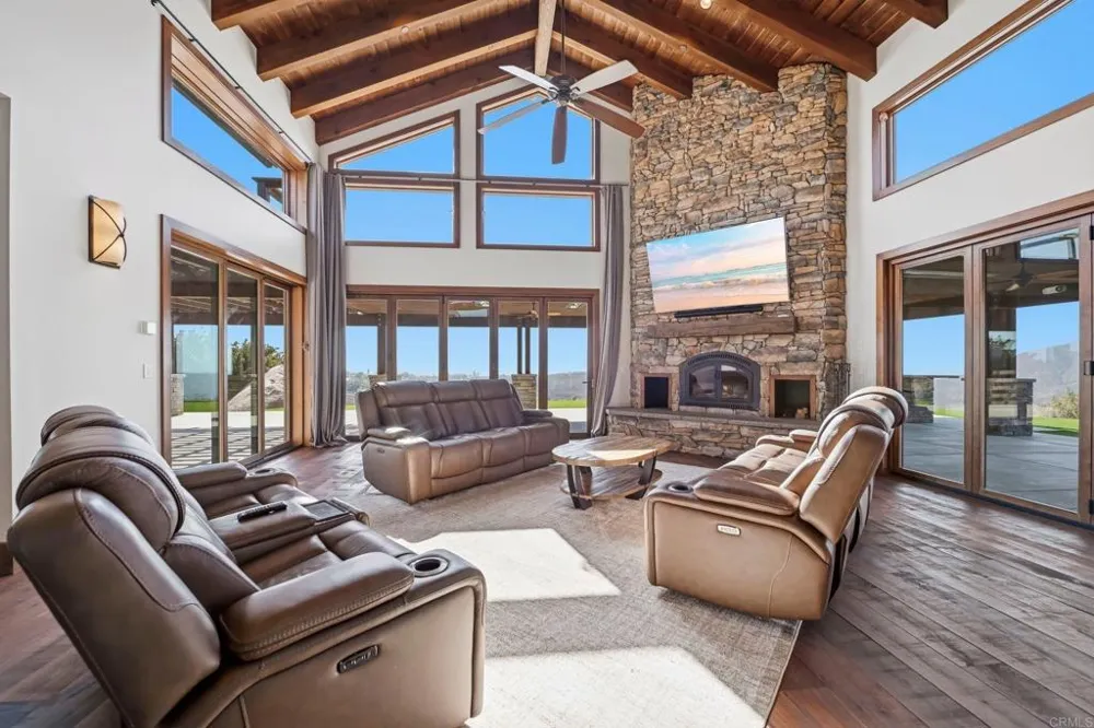 19576 Paradise Mountain Road Valley Center, CA 92082