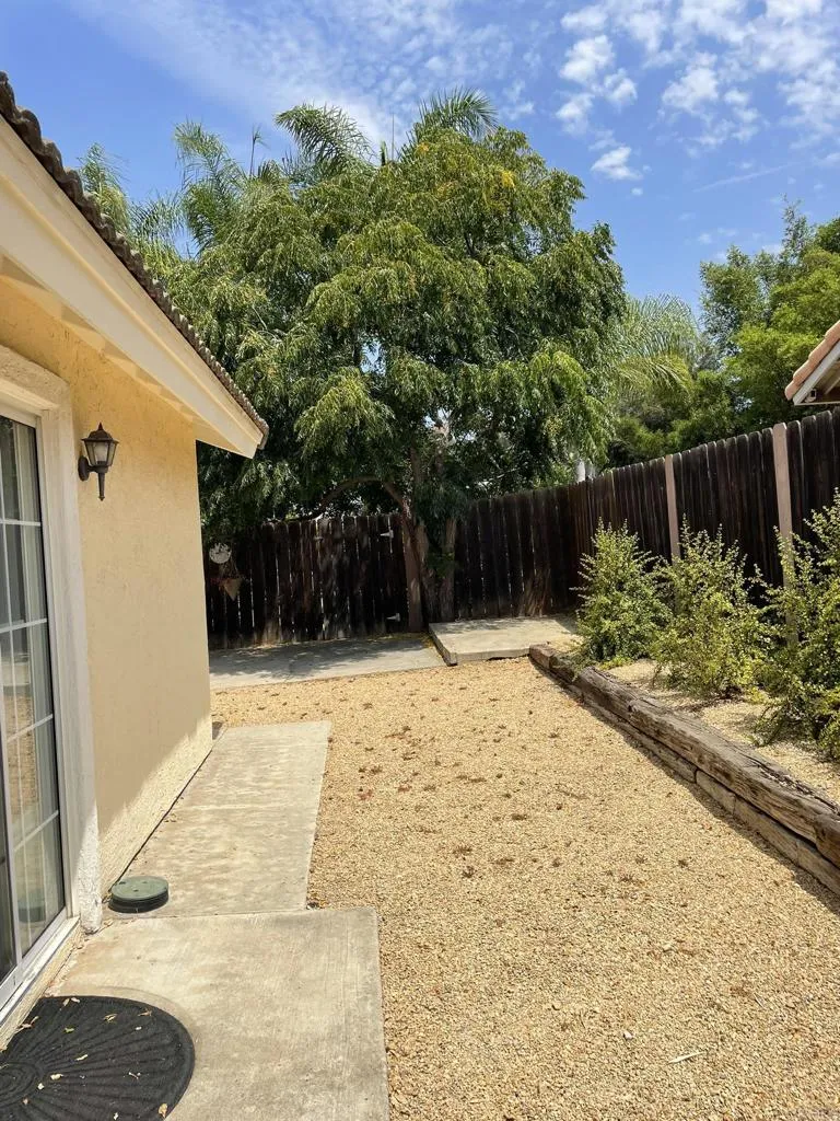 326 Old Stage Court Fallbrook, CA 92028
