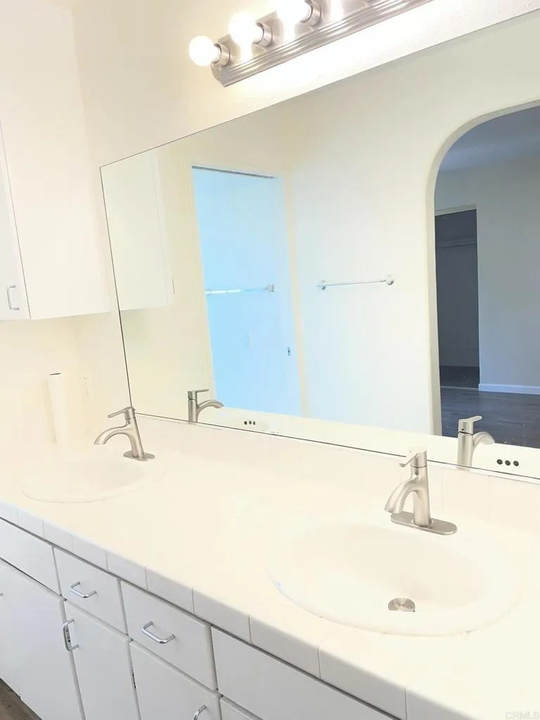 326 Old Stage Court Fallbrook, CA 92028