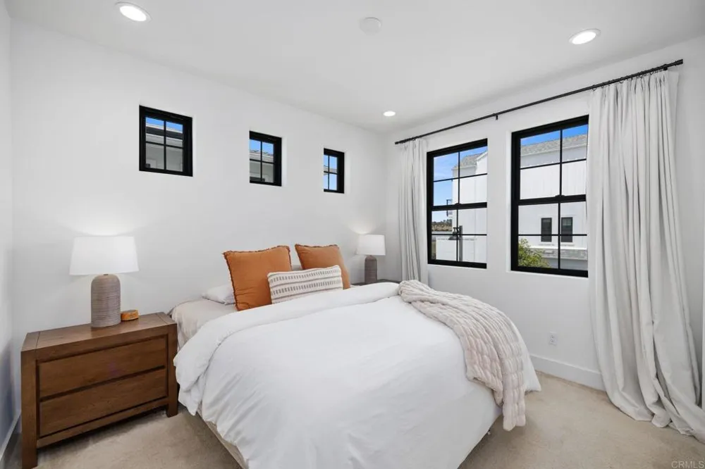 1286 Molara Lane Encinitas, CA 92024