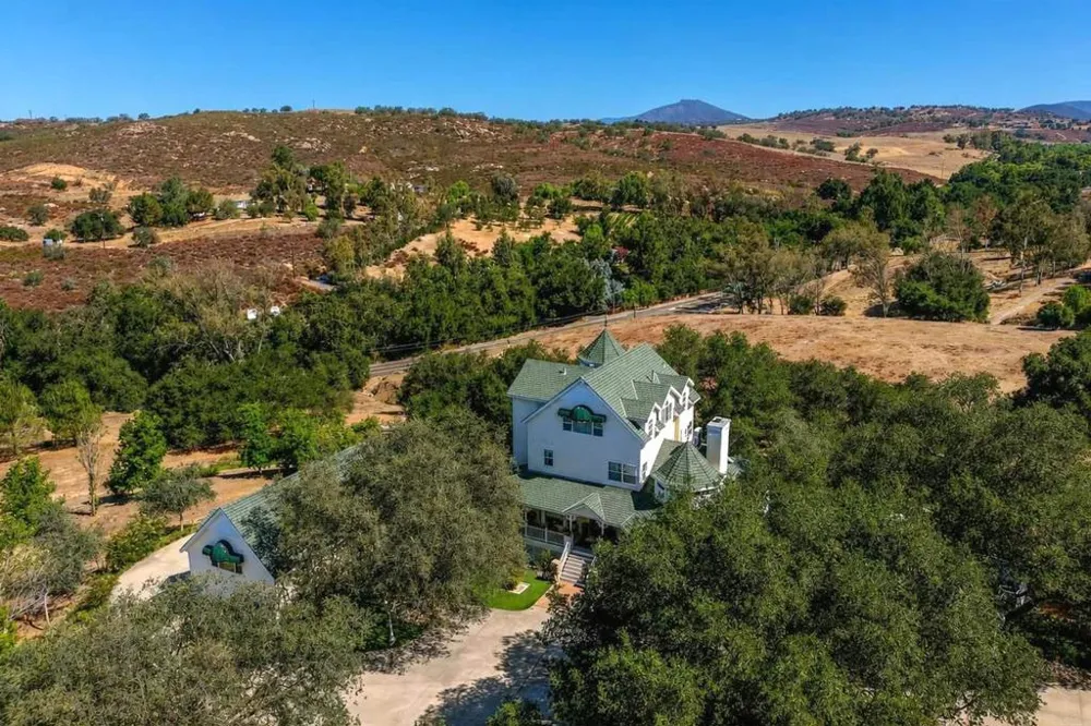 24665 Rancho Santa Teresa Drive Ramona, CA 92065
