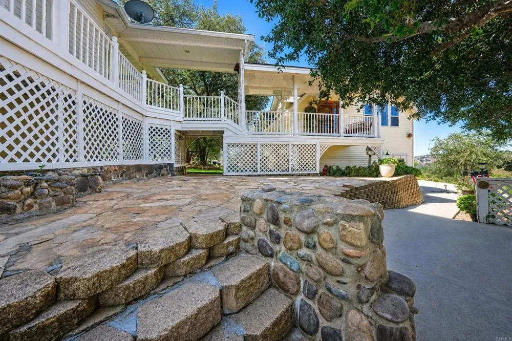 24665 Rancho Santa Teresa Drive Ramona, CA 92065