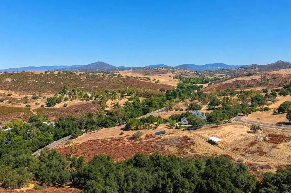 24665 Rancho Santa Teresa Drive Ramona, CA 92065