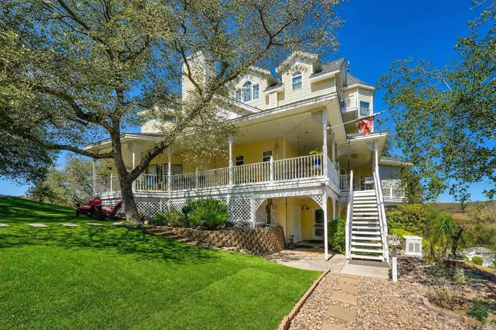 24665 Rancho Santa Teresa Drive Ramona, CA 92065