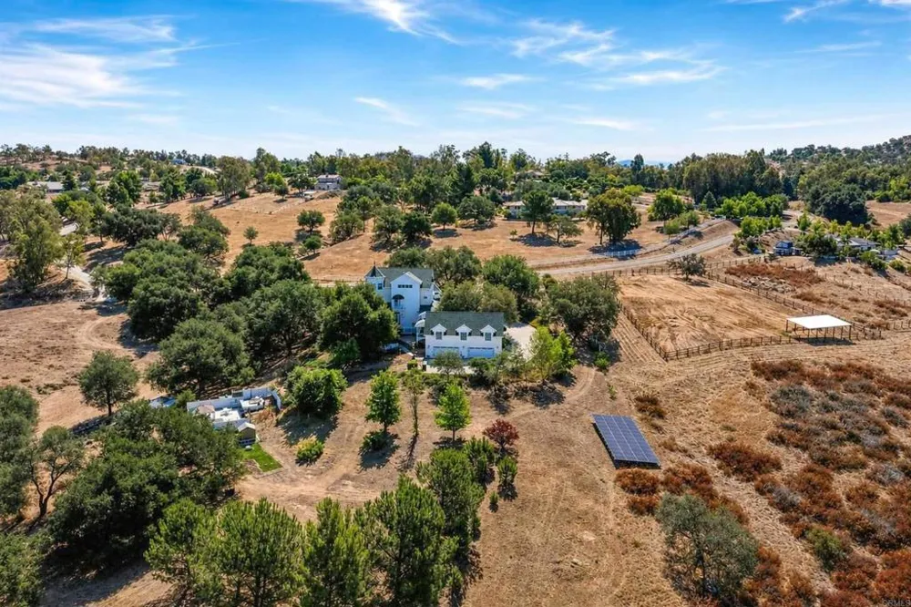 24665 Rancho Santa Teresa Drive Ramona, CA 92065