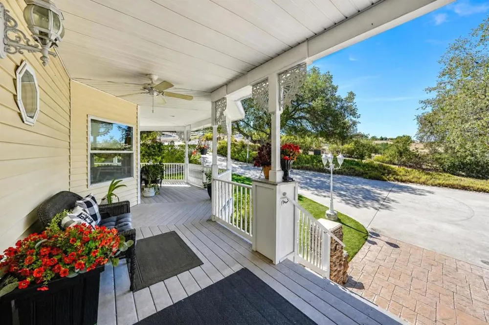 24665 Rancho Santa Teresa Drive Ramona, CA 92065